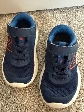 New Balance Kid’s 520 Sneaker— Size 6.5